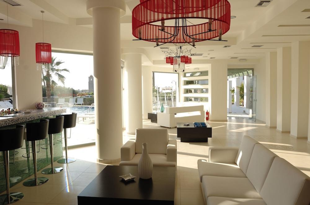 Angela Suites Boutique Hotel Sissi Exterior foto